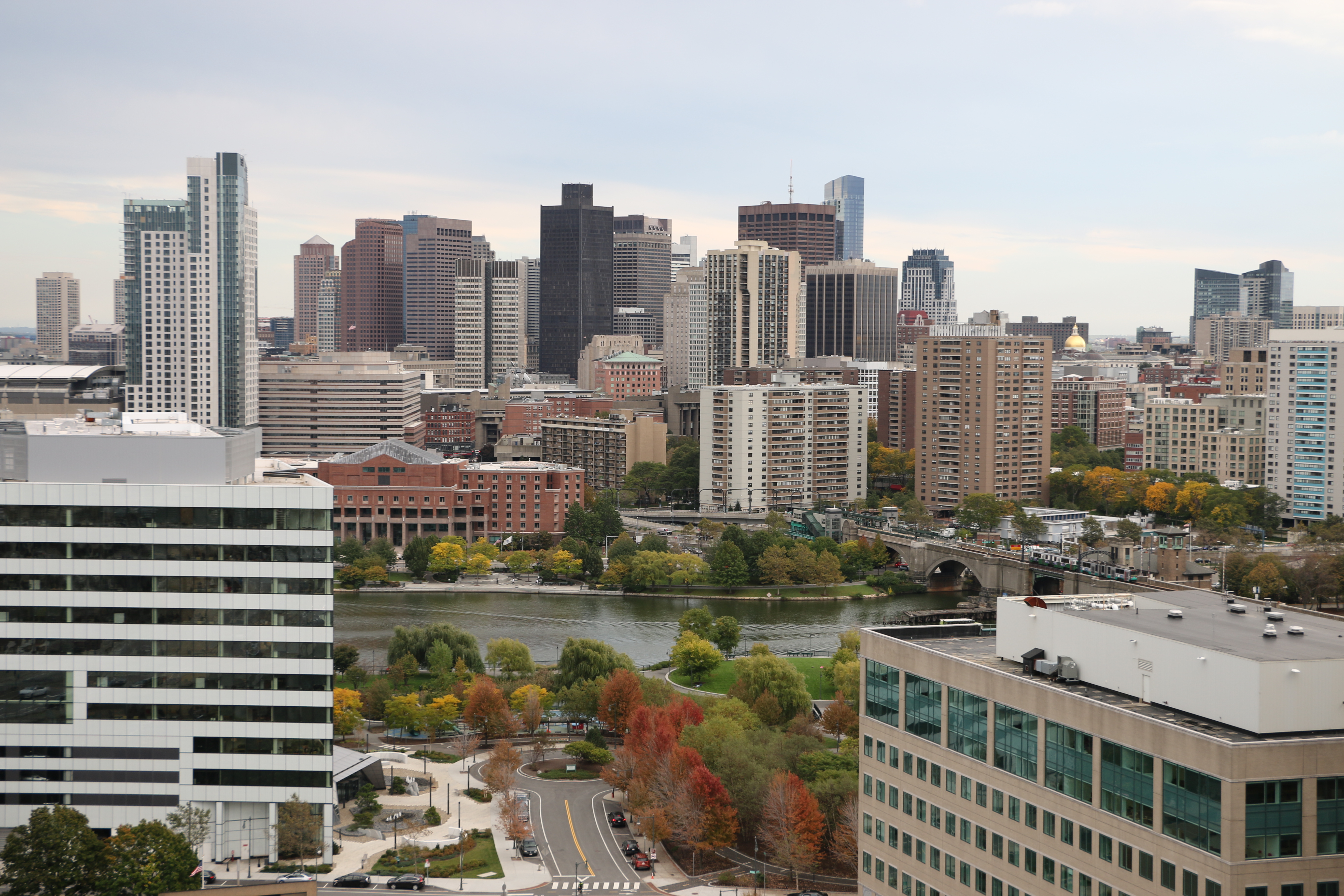 Best Places Within a 10-Minute Walk of Twenty|20 Details